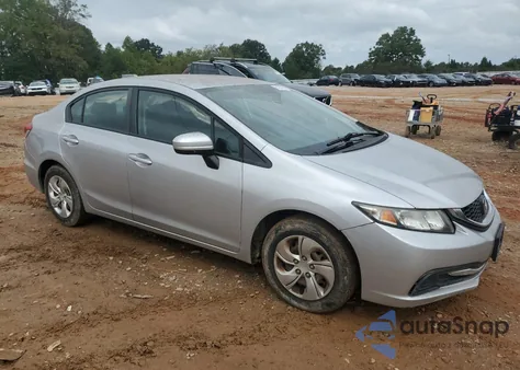 2015 Honda Civic Lx z USA, uszkodzony, nr VIN 19XFB2F5XFE267553